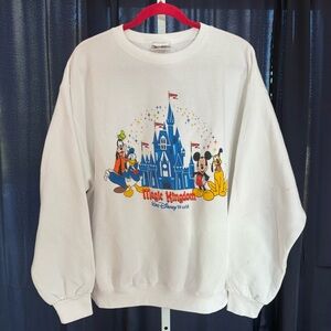Vintage White Disney World Magic Kingdom Sweatshirt L
